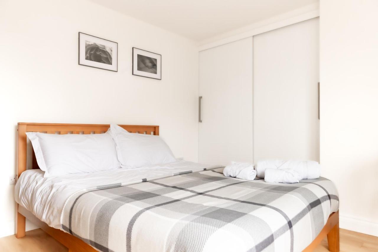 Amethyst Apartment อ็อกซ์ฟอร์ด ภายนอก รูปภาพ
